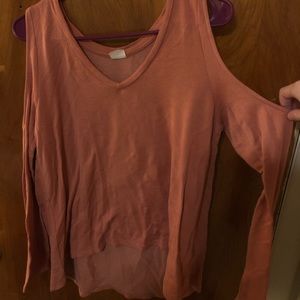 Cut out shoulder long sleeve